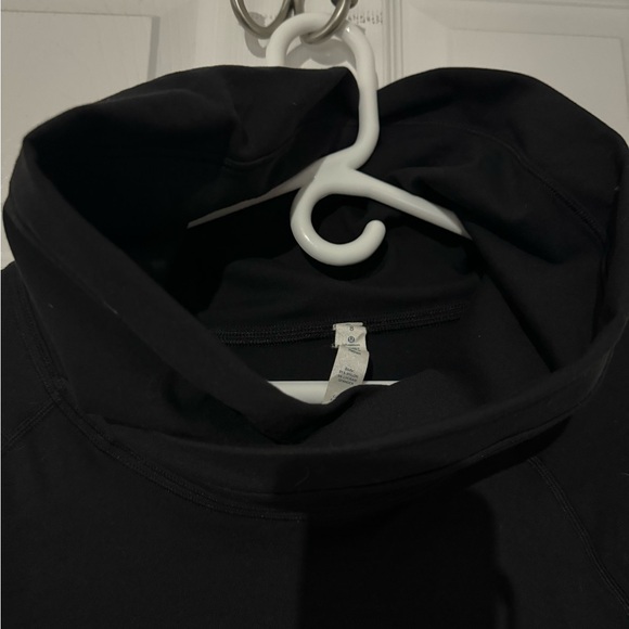 Lululemon sweater - Picture 4 of 6